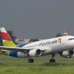 pesawat-airbus-320-pelita-air-service-7_169.jpeg