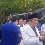 presiden-pks-kunjungi-dpp-demokrat-disambut-ahy-ibas-1764068467774_169.jpeg