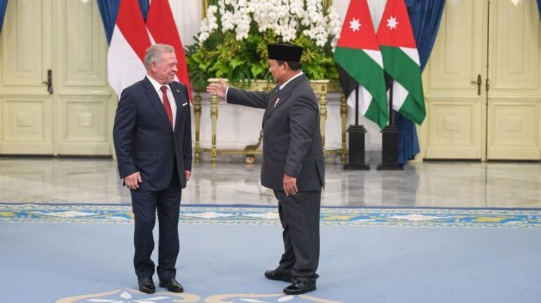 presiden-prabowo-menerima-kunjungan-raja-yordania-1763117797419_169.jpeg