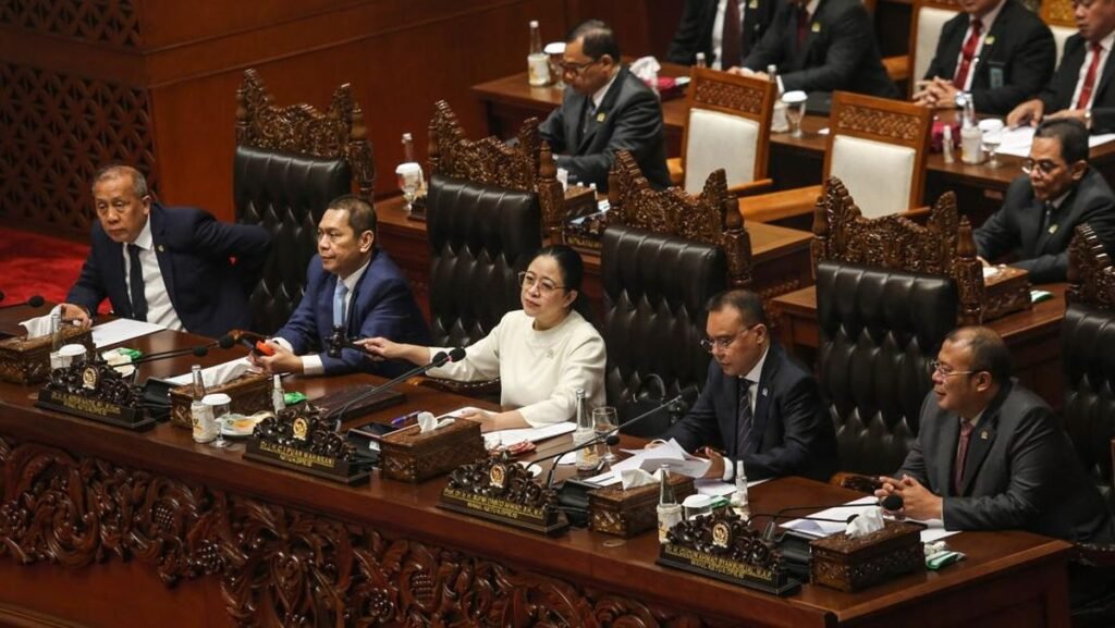 rapat-paripurna-dpr-ri-1751520937677_169.jpeg