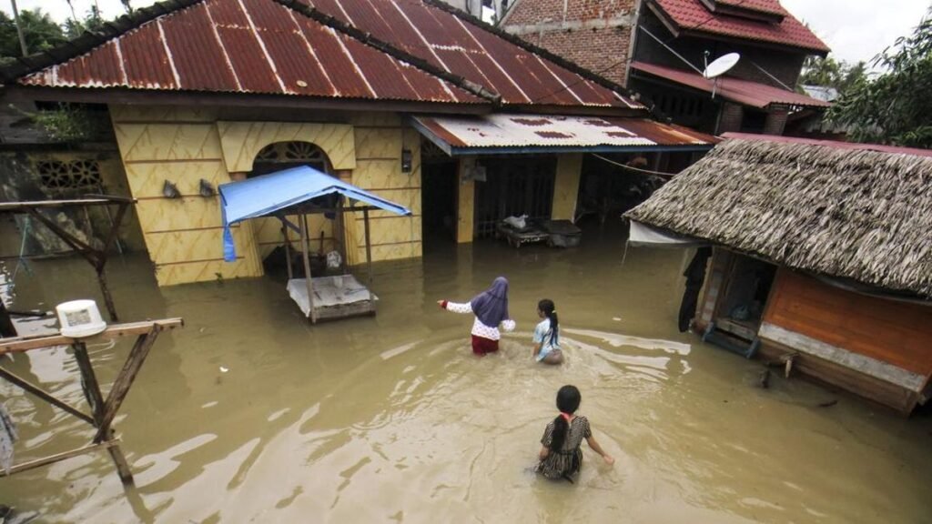 ribuan-warga-aceh-utara-mengungsi-akibat-banjir-3_169.jpeg
