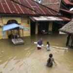 ribuan-warga-aceh-utara-mengungsi-akibat-banjir-3_169.jpeg