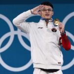 rizki-juniansyah-rebut-emas-angkat-besi-olimpiade-2024-paris-1_169.jpeg