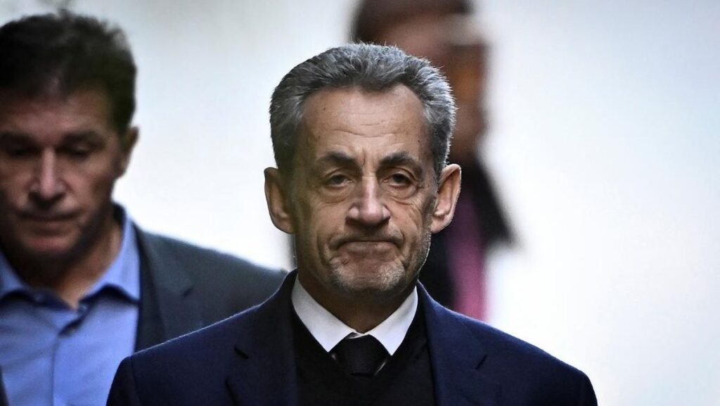 sarkozy-jadi-mantan-presiden-prancis-pertama-yang-masuk-bui-1761047817567_169.jpeg