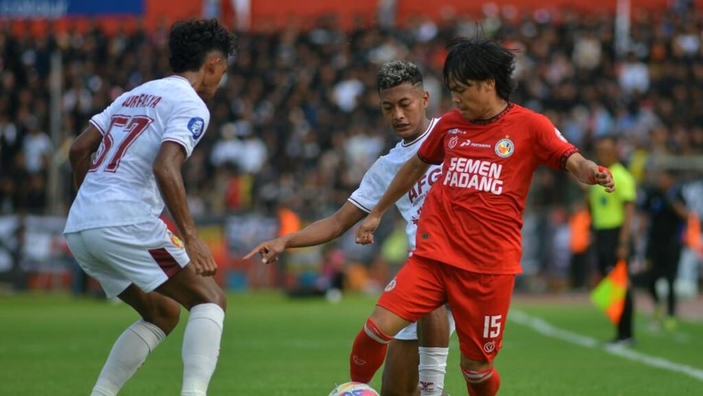 semen-padang-vs-persik-kediri-1747568282181_169.jpeg