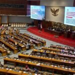 sidang-paripurna-dpr-bahas-ruu-tni-1742440532294_169.jpeg