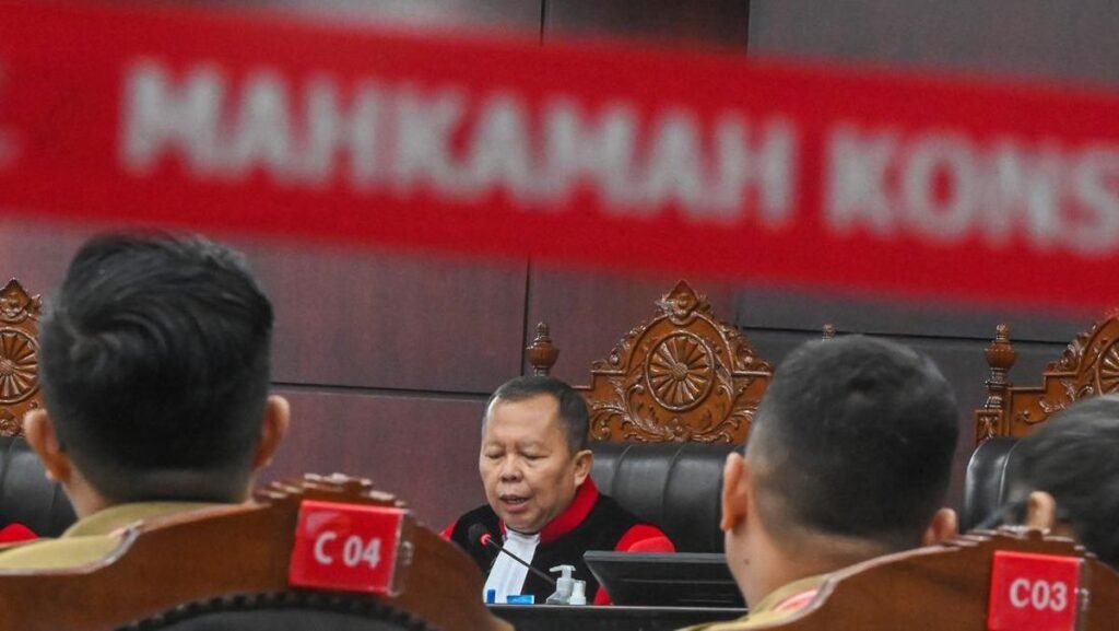 sidang-putusan-uji-materi-undang-undang-pilkada-6_169.jpeg