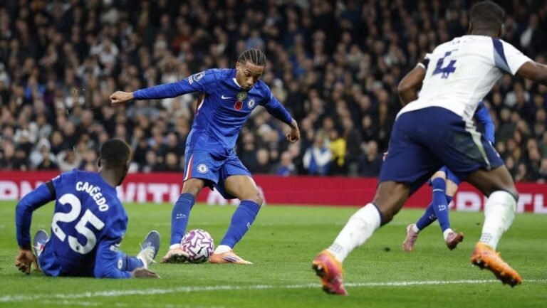 soccer-england-tot-che-1762024328462_169.jpeg