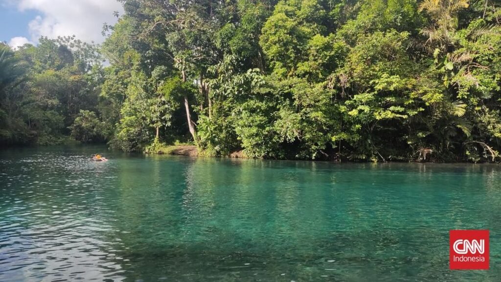 sungai-sembra-salah-satu-tempat-wisata-dengan-harga-terjangkau-di-sorong-selatan_169.jpeg