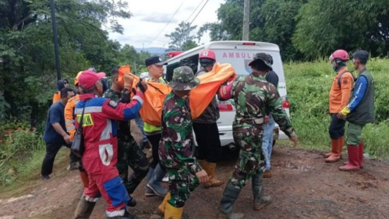 tim-sar-kembali-temukan-tiga-korban-longsor-di-cilacap-1763192512570_169.png