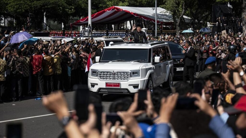 upacara-pisah-sambut-presiden-jokowi-dan-prabowo-di-istana-merdeka-1_169.jpeg