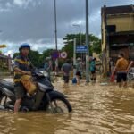 vietnam-diterjang-banjir-parah-1761915296544_169.jpeg