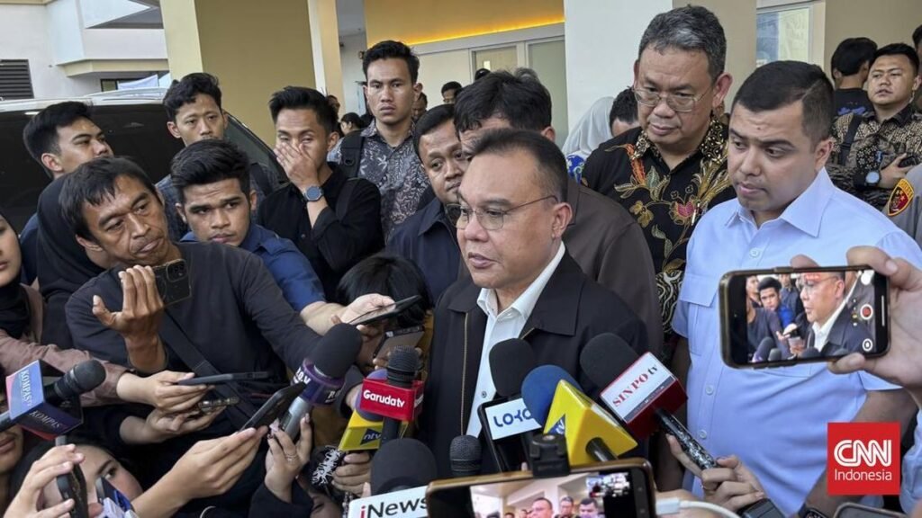 wakil-ketua-dpr-ri-sufmi-dasco-di-rumah-sakit-islam-jakarta-cempaka-putih-1762513386502_169.jpeg