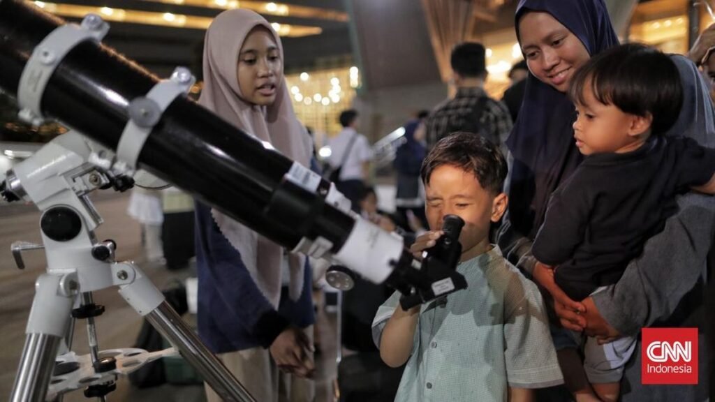 wisata-malam-supermoon-1762389328189_169.jpeg