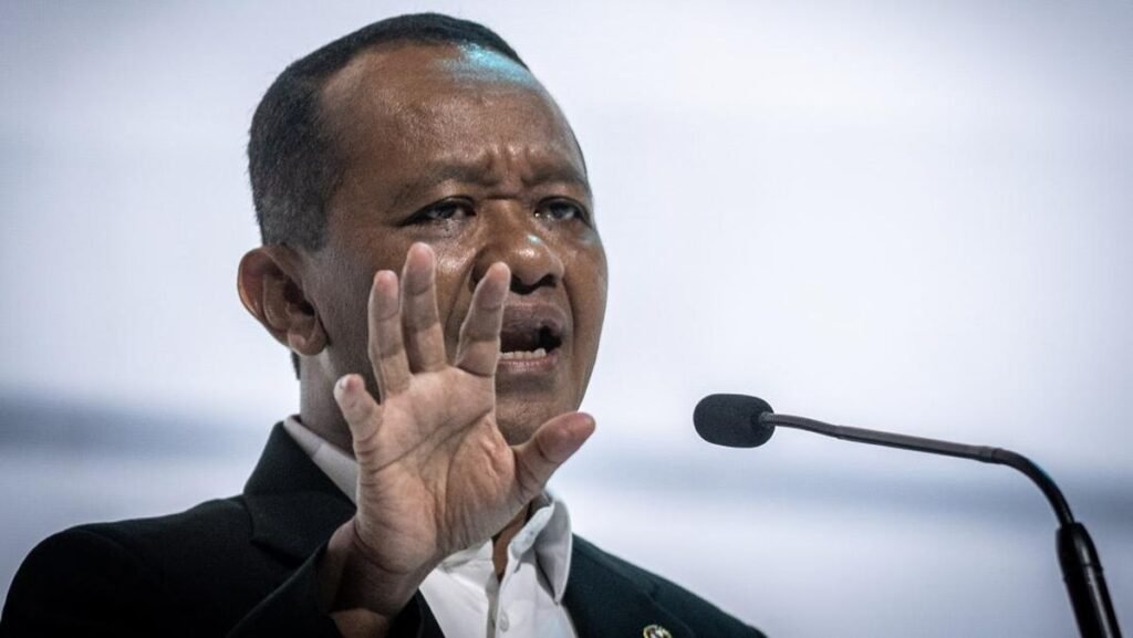 1764913506_menteri-esdm-menjadi-pembicara-isf-2025-1760527628337_169.jpeg