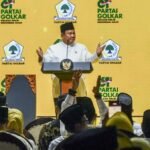 1764994566_presiden-prabowo-hadiri-puncak-hut-ke-61-partai-golkar-1764991077399_169.jpeg