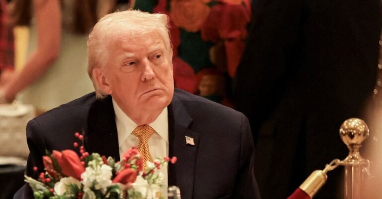 2025-12-25T005743Z_1628186159_RC2CNIAF9B2G_RTRMADP_3_USA-TRUMP.jpg