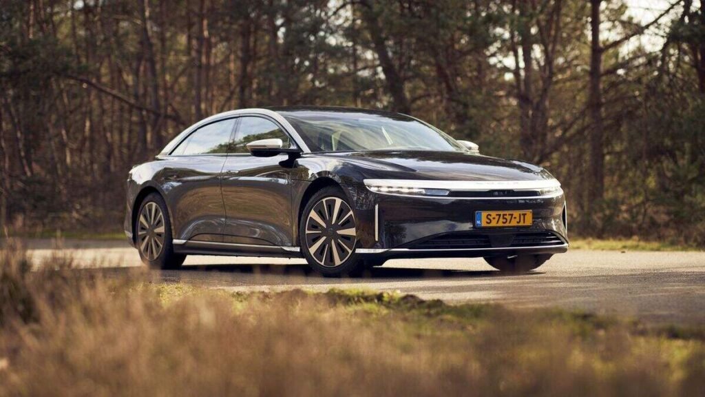 Lucid20Air20elektrische20auto20EV20water20schade.jpg