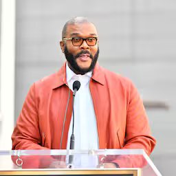 acteur-tyler-perry-voor-tweede-keer-aangeklaagd-voor-seksueel-wangedrag.jpg