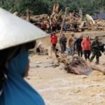 akses-jalan-di-tapanuli-selatan-putus-akibat-banjir-bandang-1764409667729_169.jpeg