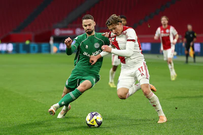 amsterdam-02-12-2025-johancruyff-arena-season-2025-2026-dutch-eredivisie-football-match-between-ajax.webp