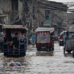 banjir-rob-menerjang-pesisir-jakarta-1764831195069_169.jpeg