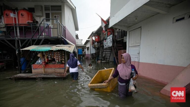 banjir-rob-menerjang-pesisir-jakarta-1764831195176_169.jpeg