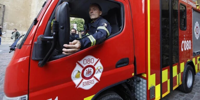 bombero-consistorio-cordoba-knw-1024x512@diario_abc.jpg