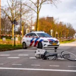 de-fiets-ligt-op-de-wijchenseweg-na-het-ongeval.webp