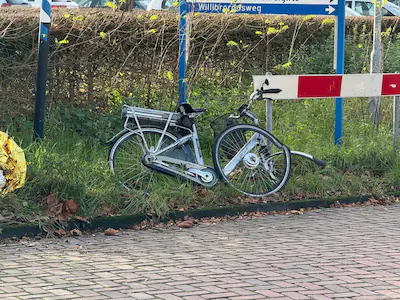 de-fiets-raakte-zwaar-beschadigd.webp