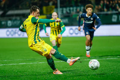 den-haag-19-12-2025-werktalent-stadium-season-2025-2026-dutch-keuken-kampioen-divisie-football-match.webp