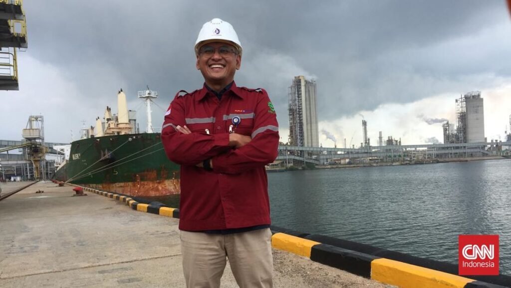 direktur-utama-pt-pupuk-kalimantan-timur-rahmad-pribadi-2_169.jpeg