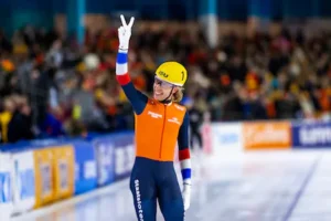 heerenveen-netherlands-december-7-jorrit-bergsma-of-netherlands-competes-during-day-3-of-the-isu-wor.webp