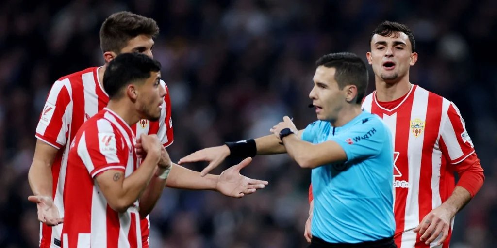 hernandez-maeso-reuters-U18165356337bQq-1024x512@diario_abc.jpg