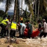 korban-tewas-banjir-padang-pariaman-sumatera-barat-1764396690495_169.jpeg