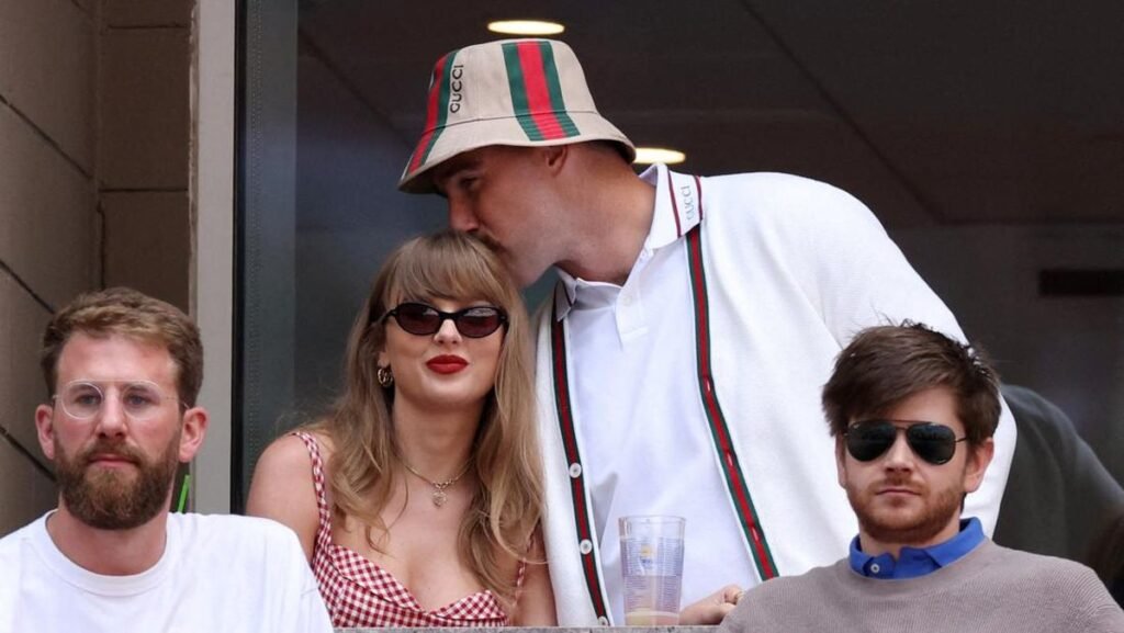 momen-mesra-taylor-swift-bersama-travis-kelce-hingga-resmi-tunangan-1756275398826_169.jpeg