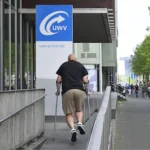 nederland-rotterdam-13-mei-2024-uwv-vestiging-rotterdam-het-uwv-is-een-nederlandse-overheidsinstelli.webp