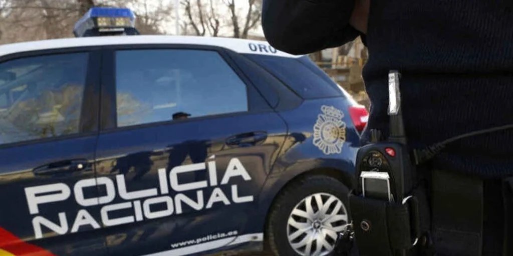 policia-nacional-coche03-U67005218873iuA-1024x512@diario_abc.jpg