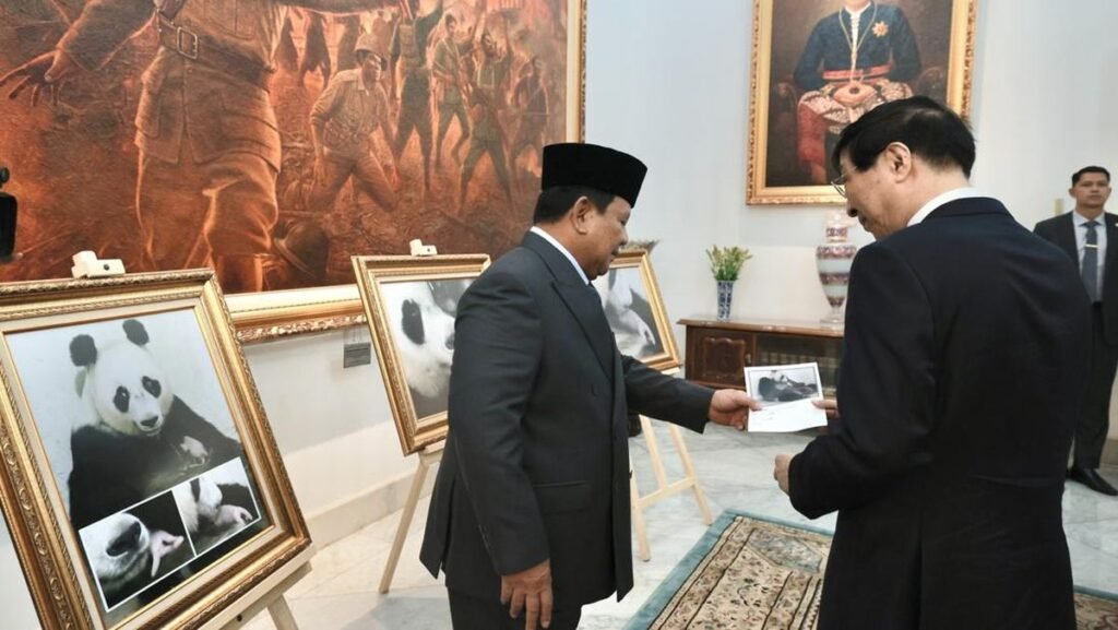 prabowo-subianto-dan-ketua-mpr-china-wang-huning-1764840928898_169.jpeg