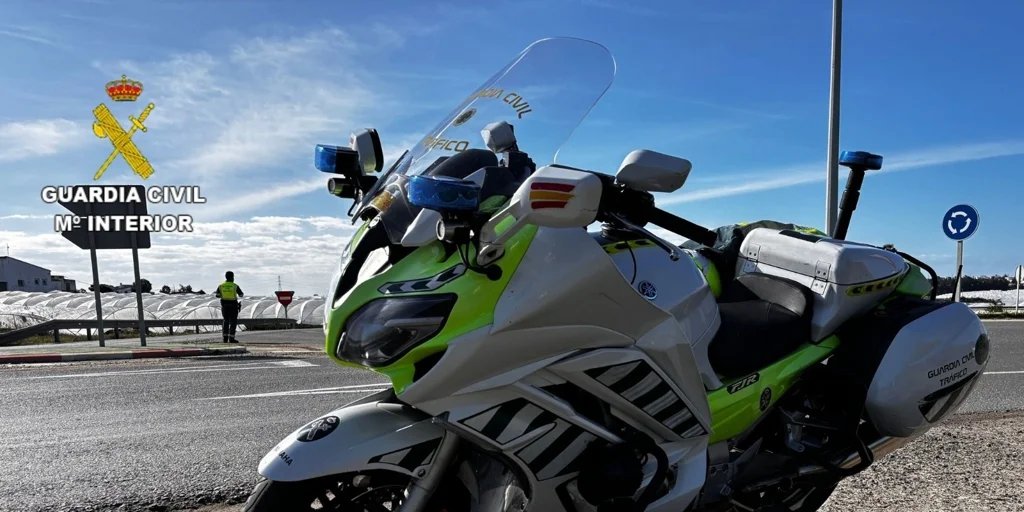 trafico-guardia-civil-U14601573654xbv-1024x512@diario_abc.jpg