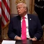trump-houdt-met-moeite-zijn-ogen-open-tijdens-lang-kabinetsoverleg.jpg