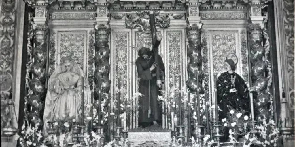 antiguo-altar-pasion3-U87562438885QVL-1024x512@diario_abc.JPG
