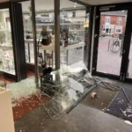 bij-weltevreden-juweliers-aan-de-stuijvenburchstraat-in-eerbeek-is-in-de-nacht-van-dinsdag-op-woensd.webp
