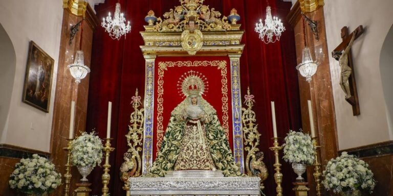 esperanza-triana-capilla-kCMC-U70277878703VNe-1024x512@diario_abc.jpg