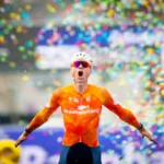 2026-02-01-16-13-56-hulst-mathieu-van-der-poel-komt-over-de-finish-tijdens-het-wk-veldrijden-in-het.webp