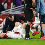 2026-02-14-20-03-45-amsterdam-blessure-bij-oleksandr-zinchenko-of-ajax-tijdens-de-nederlandse-erediv.webp