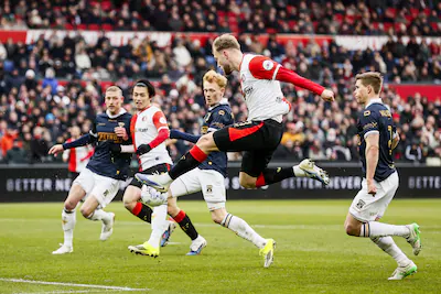 2026-02-15-13-32-00-rotterdam-casper-tengstedt-of-feyenoord-tijdens-de-nederlandse-eredivisie-wedstr.webp