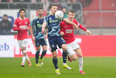 alkmaar-08-02-2025-afas-stadium-season-2025-2026-dutch-eredivisie-football-match-between-az-and-ajax.webp