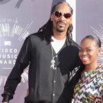 el-rapero-y-actor-snoop-dogg-con-su-hjia-cori-broadus.r_d.842-327.jpeg