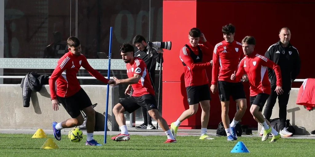 entrenamiento-sevilla-girona-olmedo-U08552108101kQL-1024x512@diario_abc.jpeg